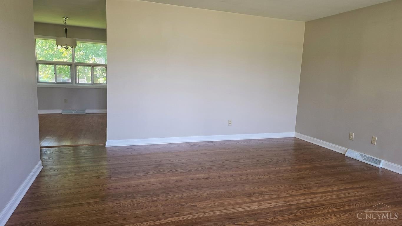 938 Hicks Boulevard Property Photo 4