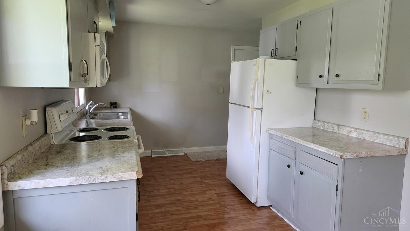 938 Hicks Boulevard Property Photo 8