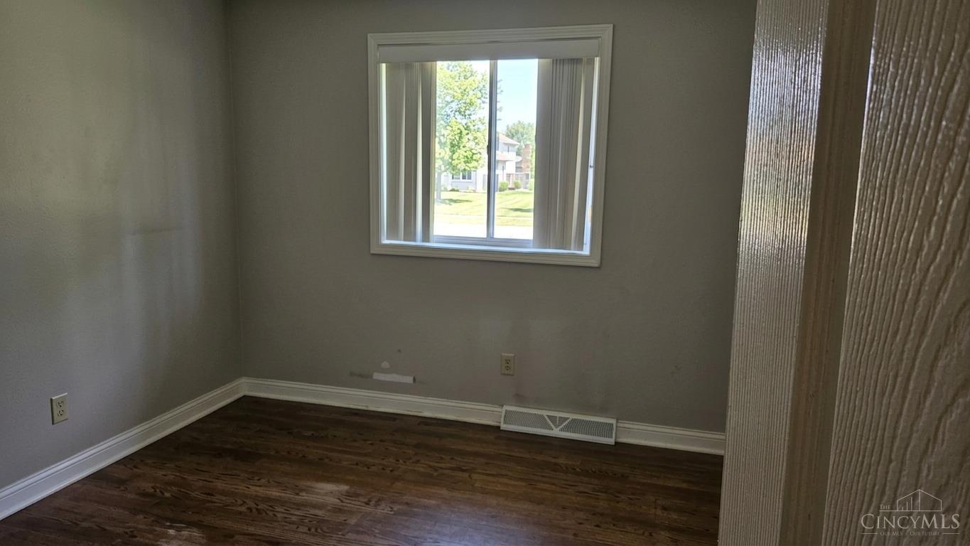 938 Hicks Boulevard Property Photo 11