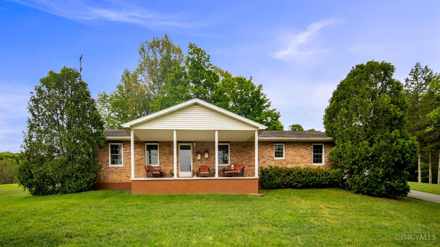 2424 Tulip Road Property Photo 4