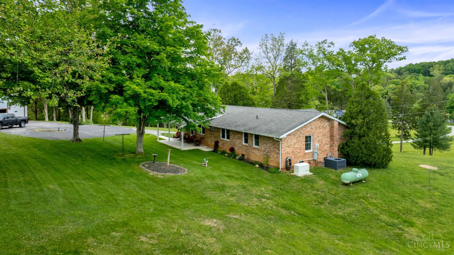 2424 Tulip Road Property Photo 25