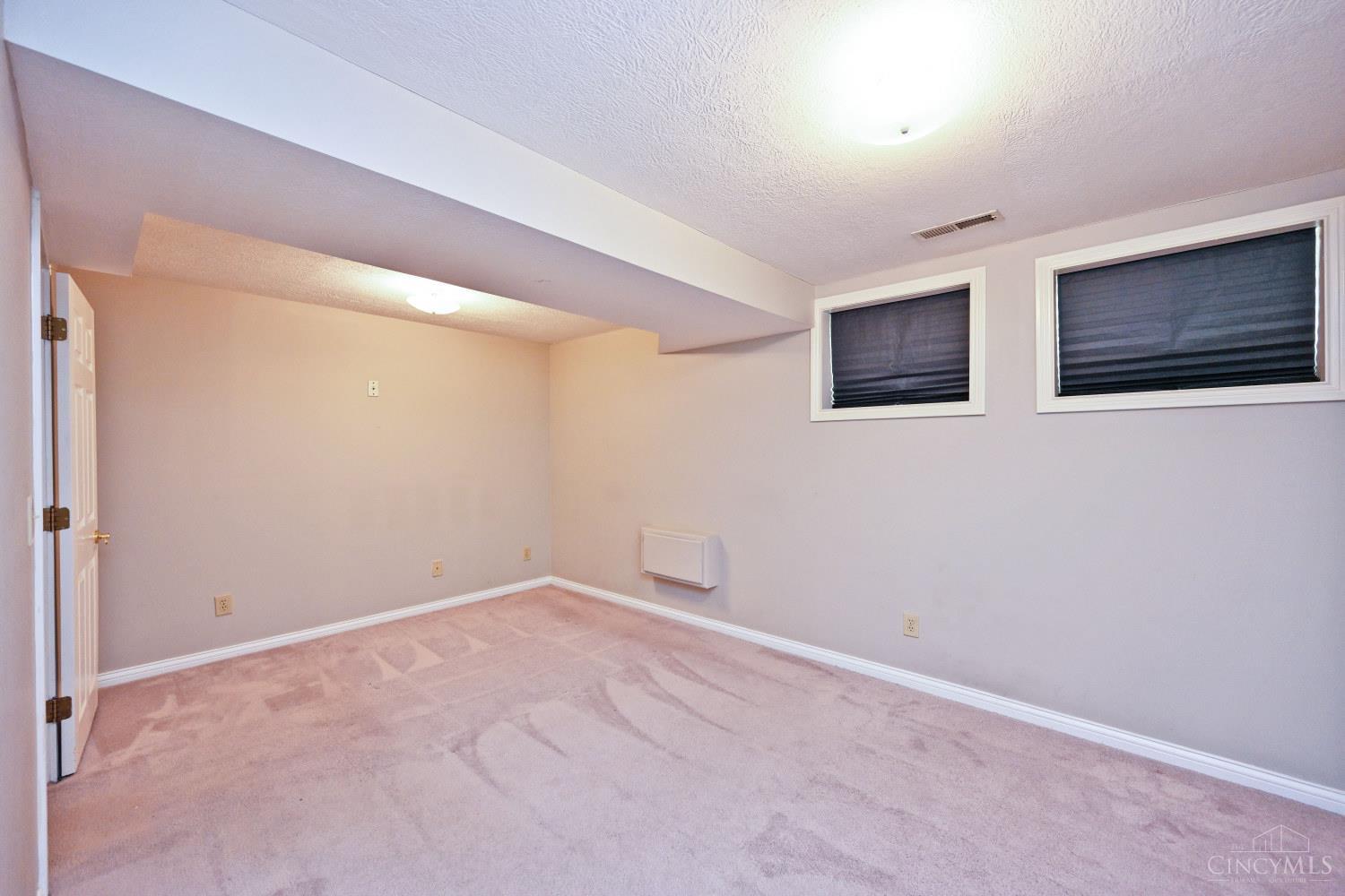 940 Weninger Circle Property Photo 25