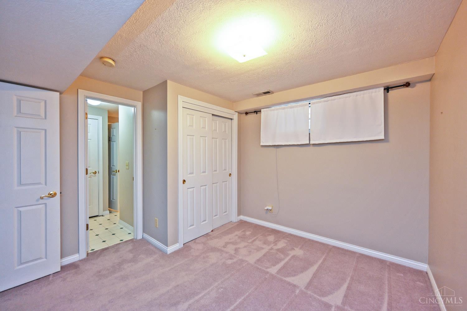 940 Weninger Circle Property Photo 29