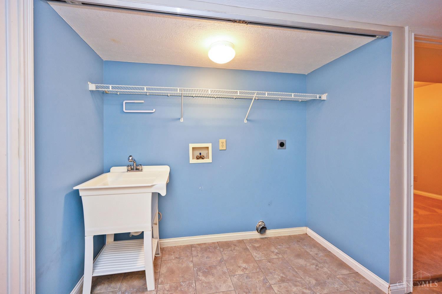940 Weninger Circle Property Photo 32
