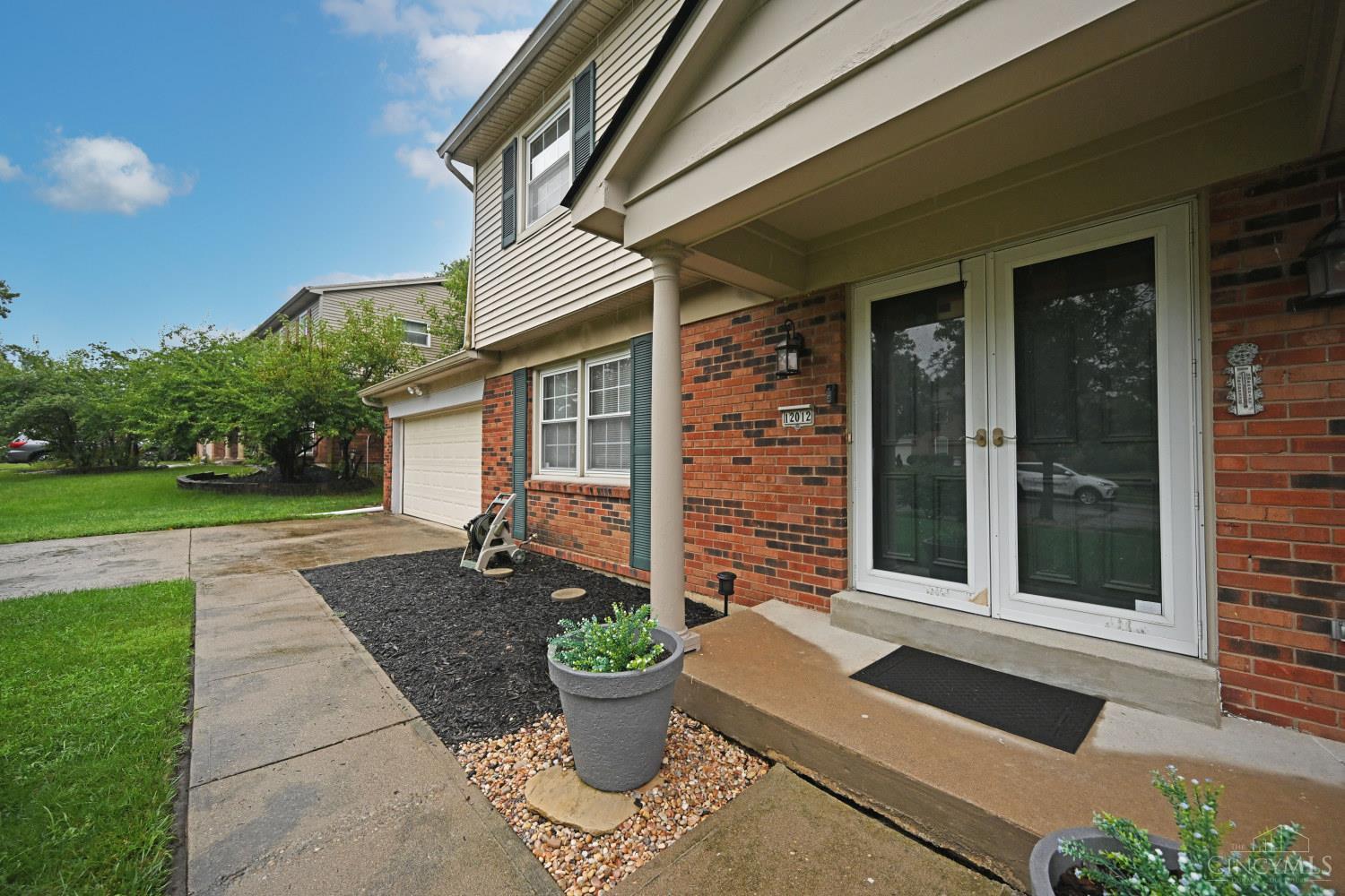12012 Cantrell Drive Property Photo 4