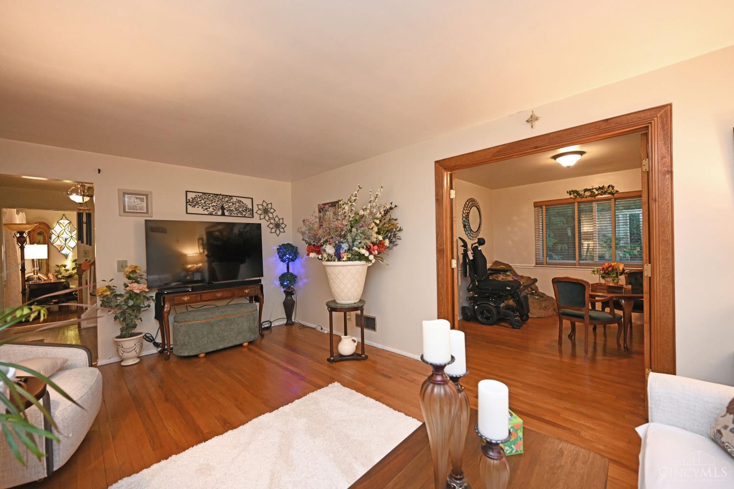 12012 Cantrell Drive Property Photo 9