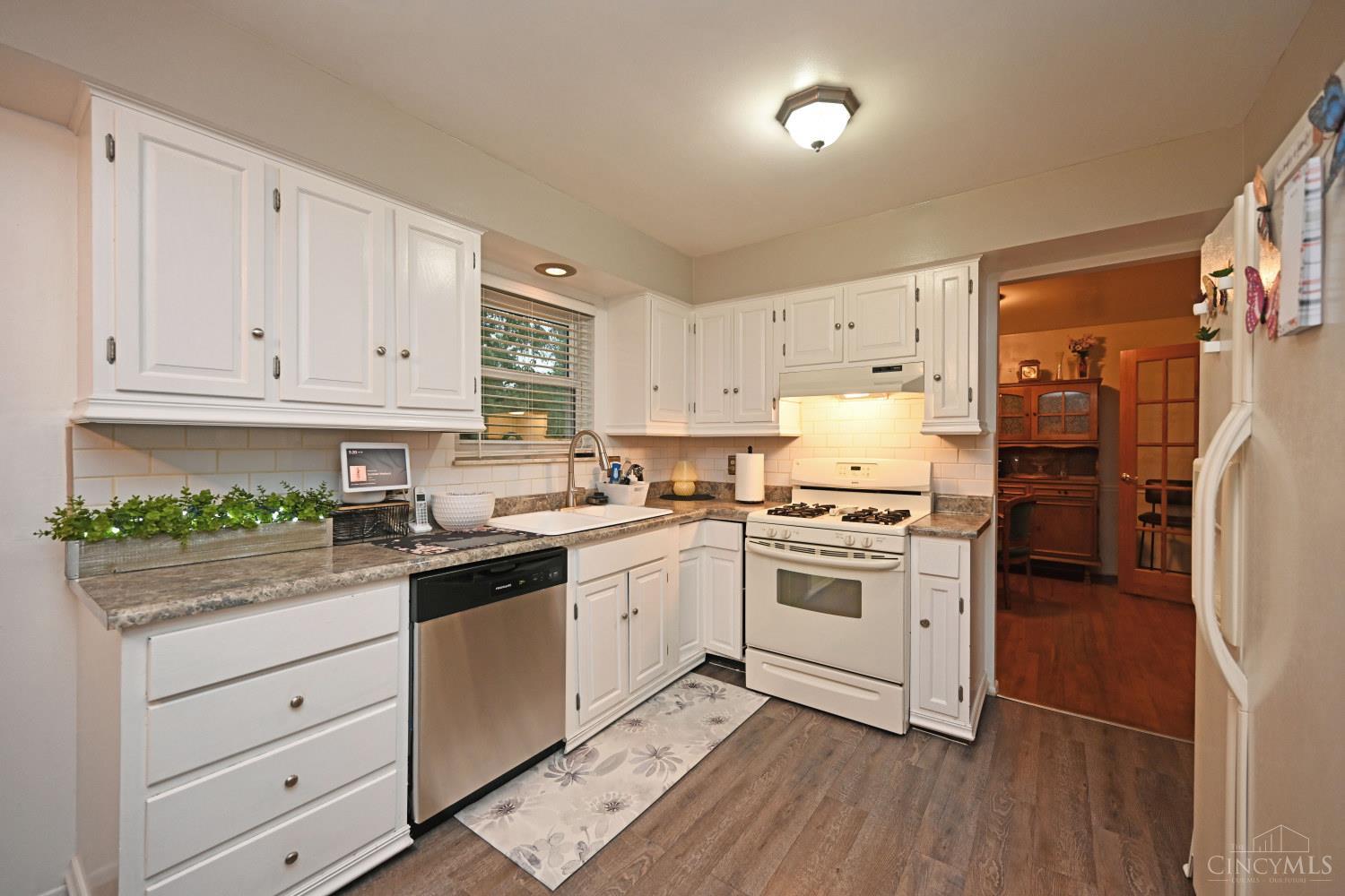 12012 Cantrell Drive Property Photo 13