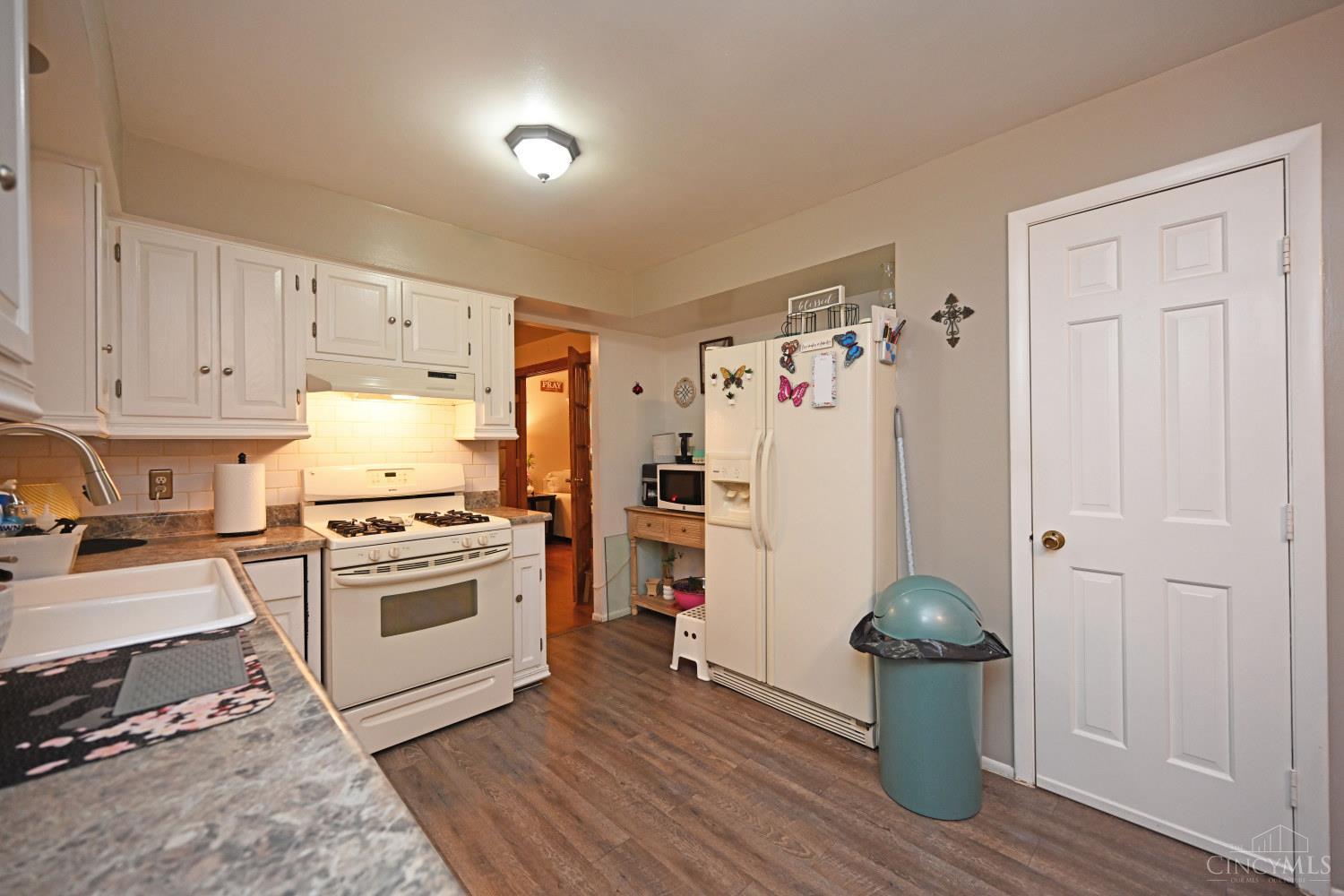12012 Cantrell Drive Property Photo 15