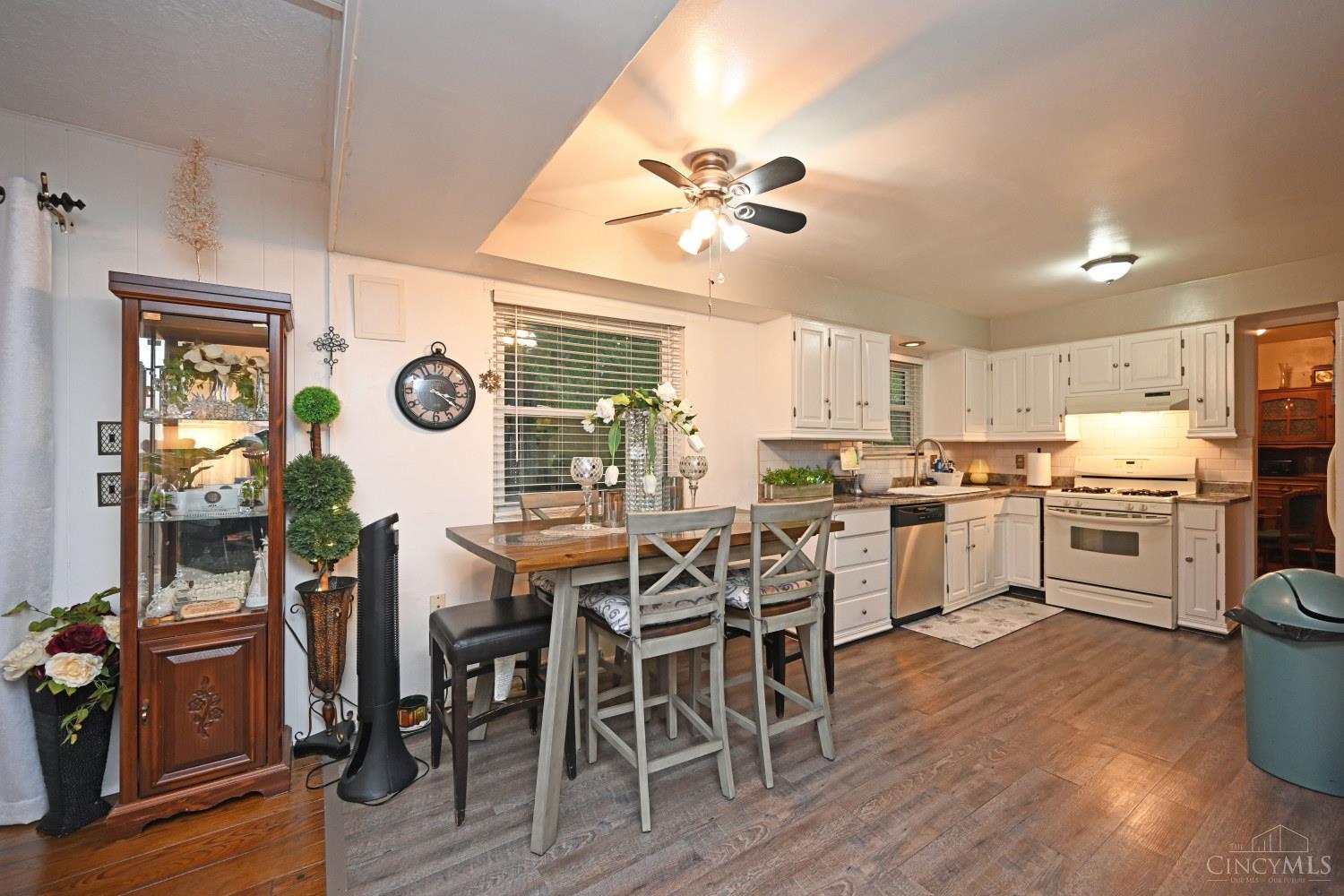12012 Cantrell Drive Property Photo 16
