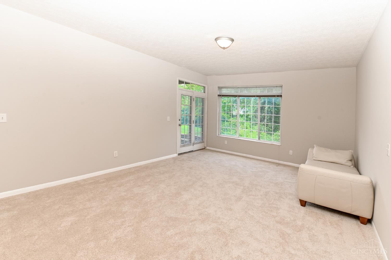 4240 Endeavor Drive Property Photo 5