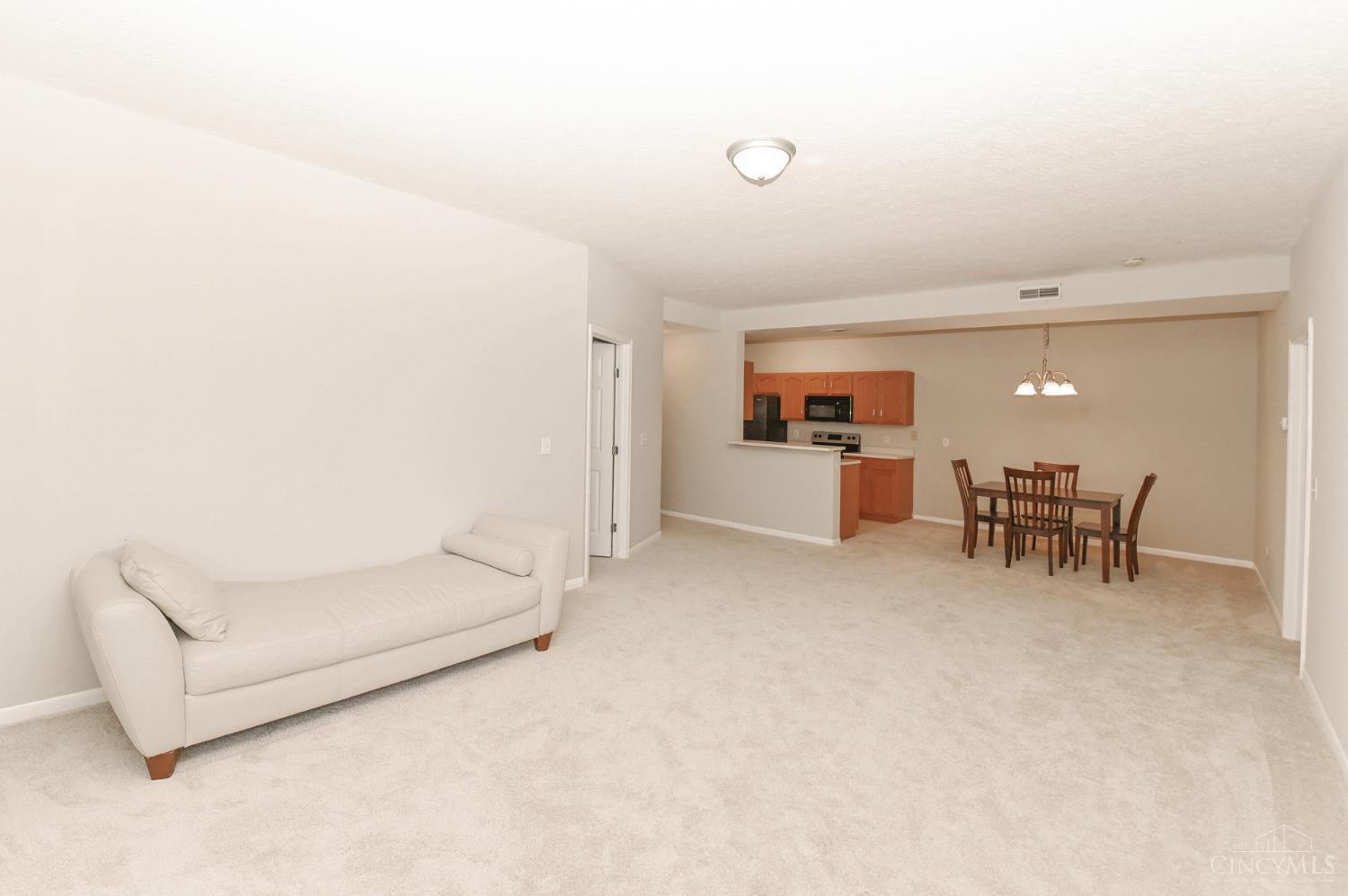4240 Endeavor Drive Property Photo 6
