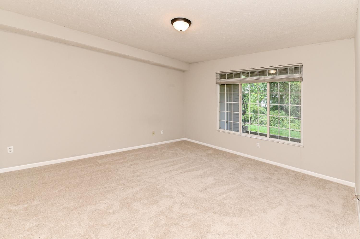 4240 Endeavor Drive Property Photo 14