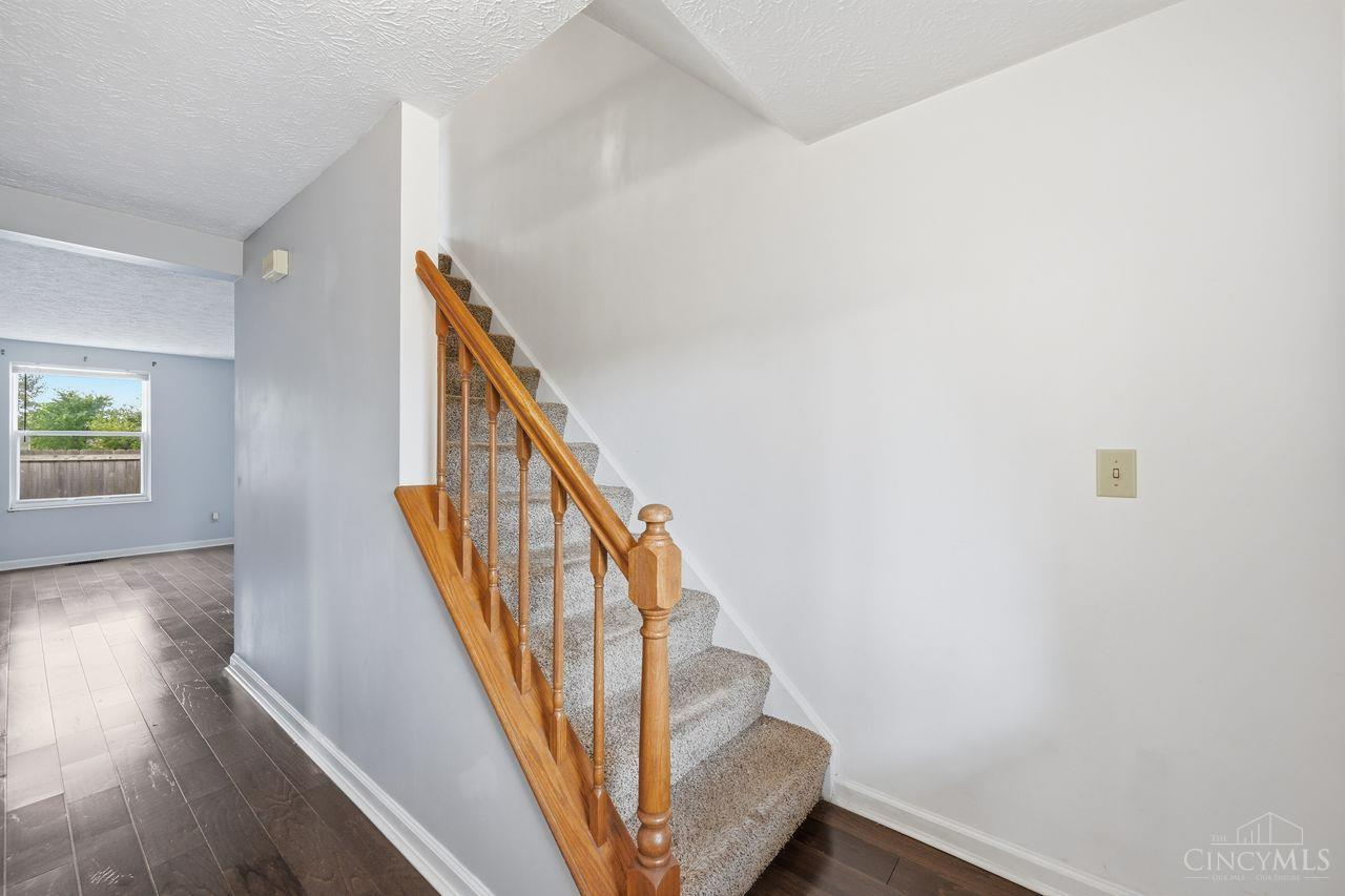 6668 Ashley Court Property Photo 4