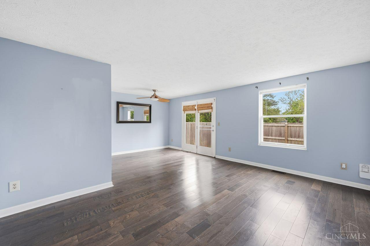 6668 Ashley Court Property Photo 8