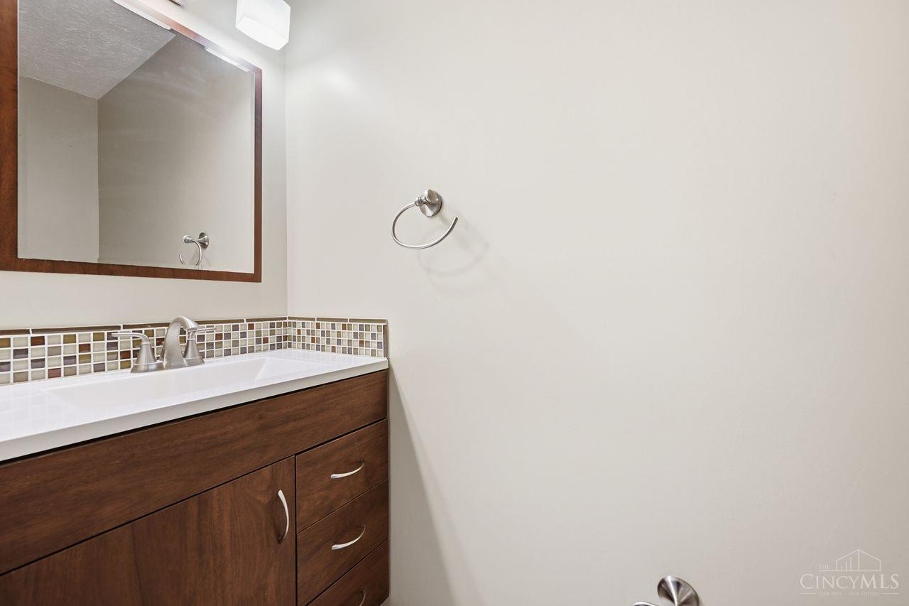 6668 Ashley Court Property Photo 29