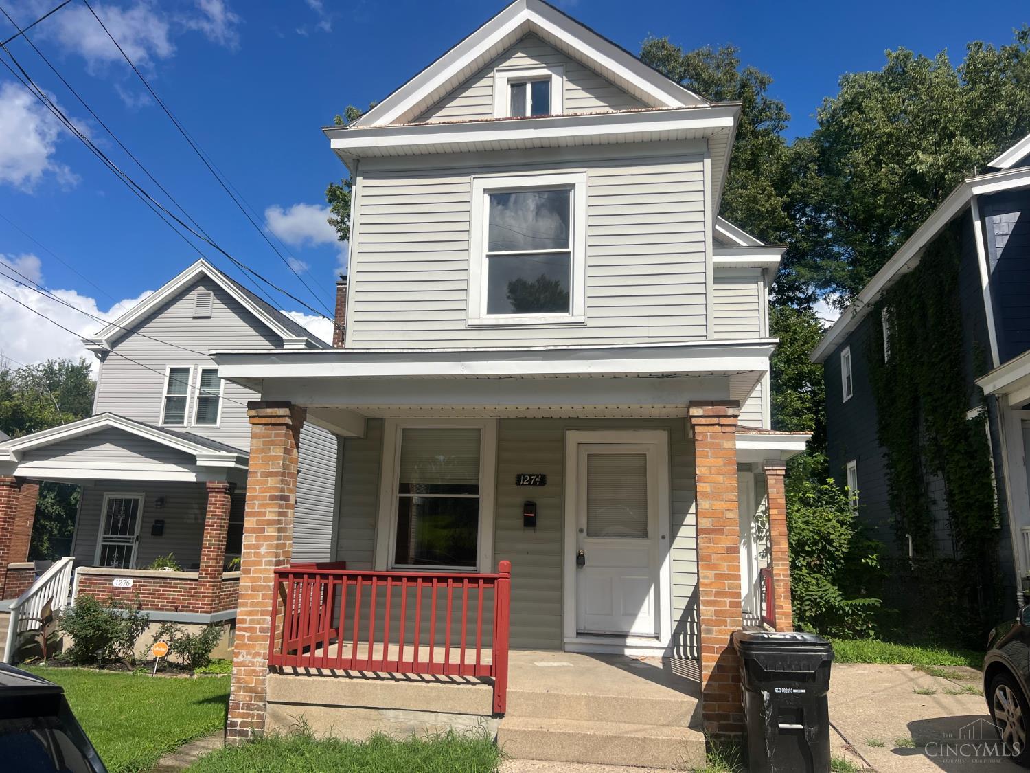 1274 Ross Avenue Property Photo 2