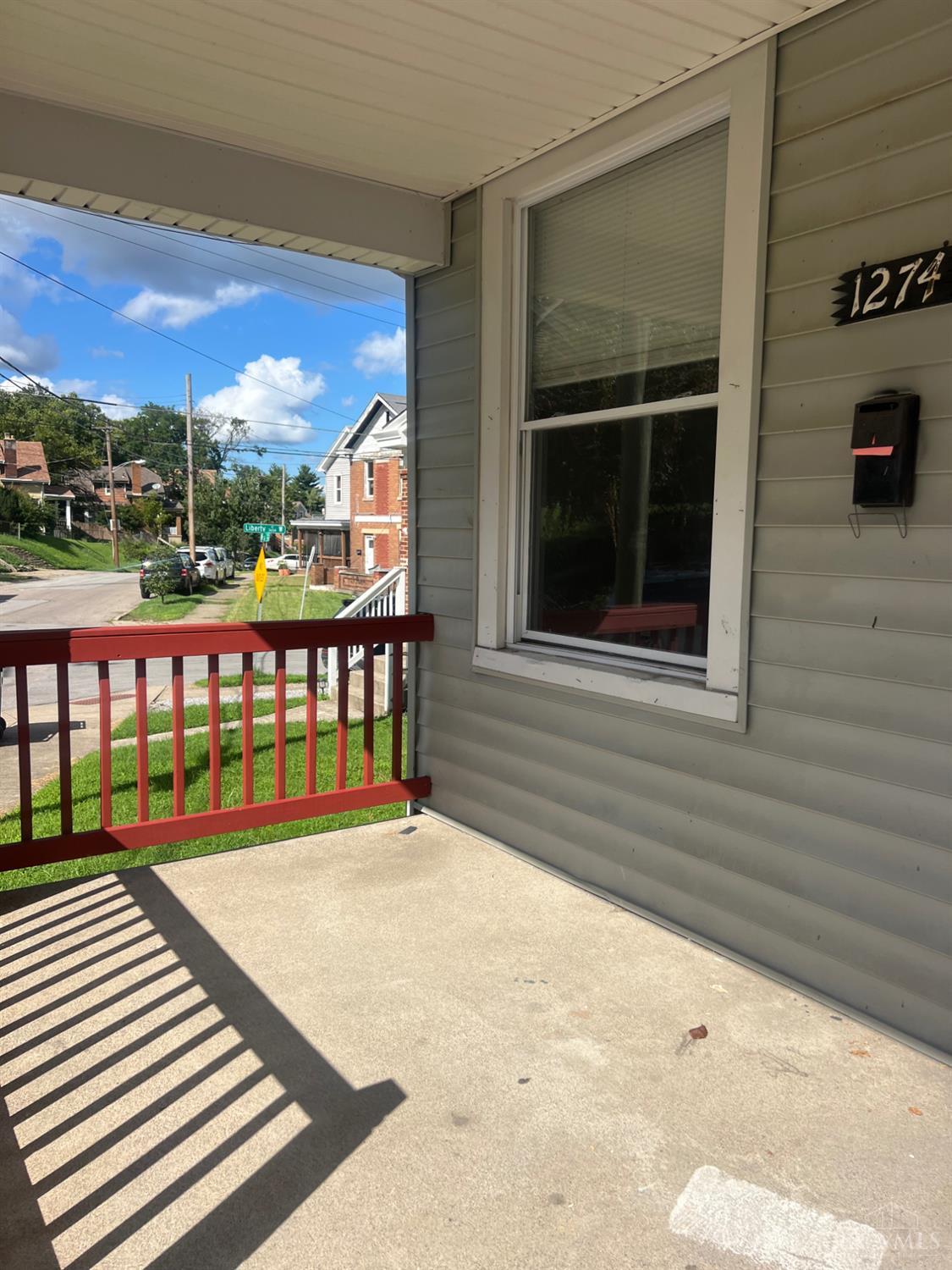 1274 Ross Avenue Property Photo 3