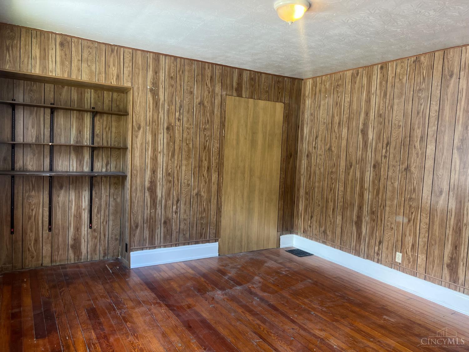 1274 Ross Avenue Property Photo 4