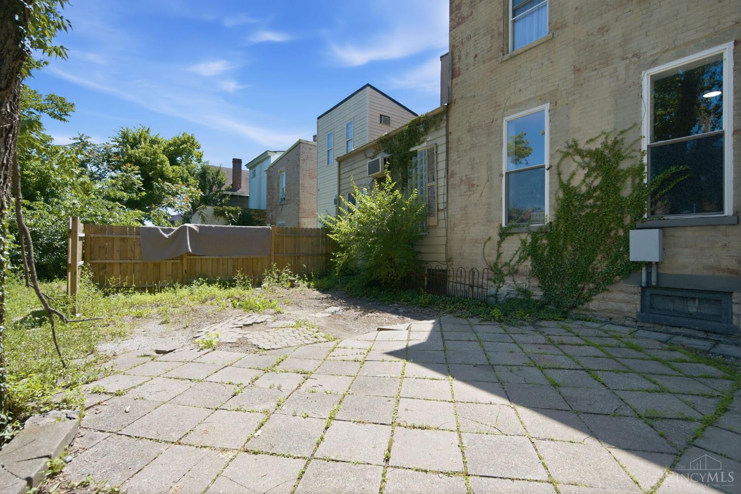 215 Warner Street Property Photo 14