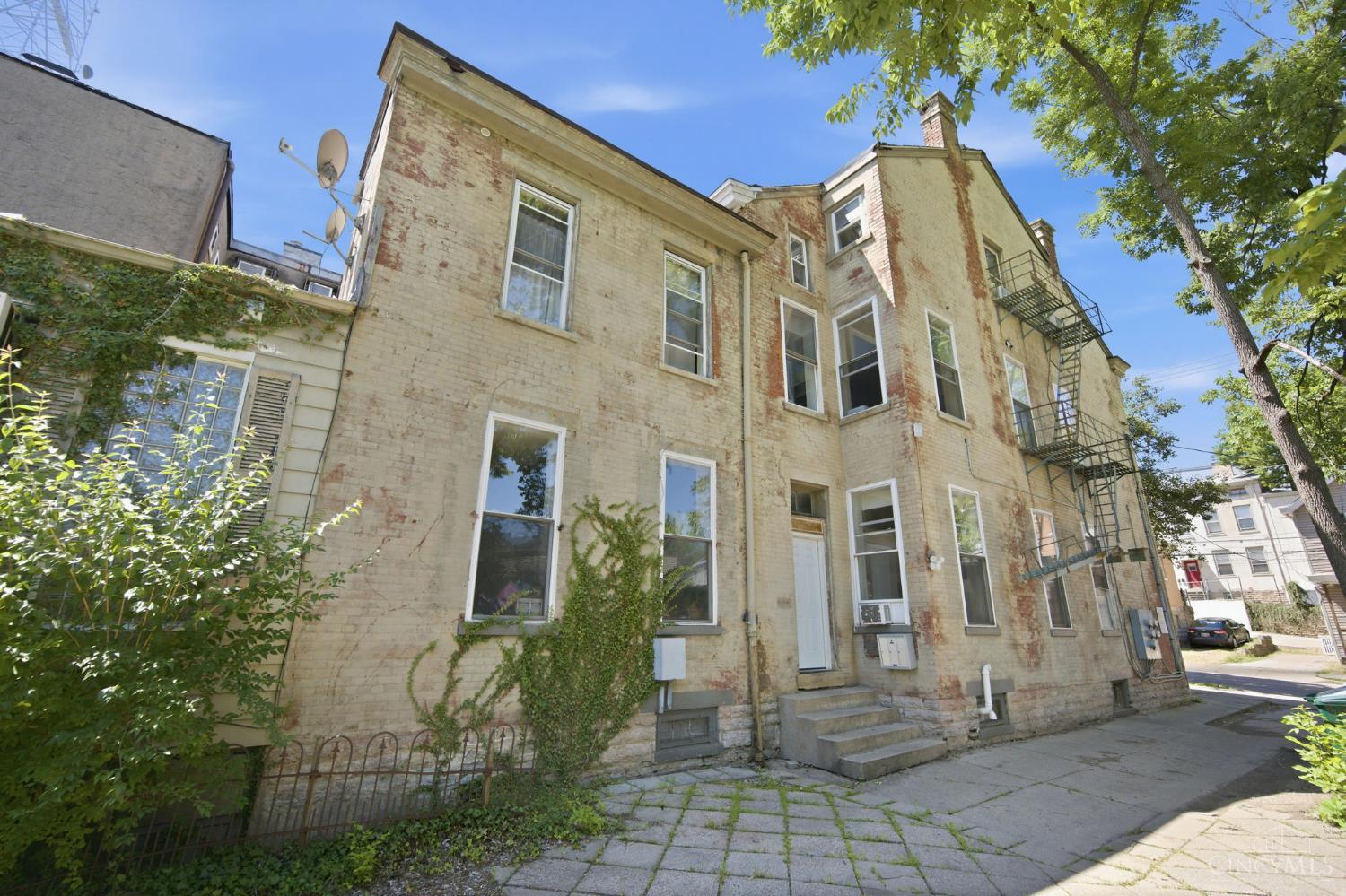 215 Warner Street Property Photo 16
