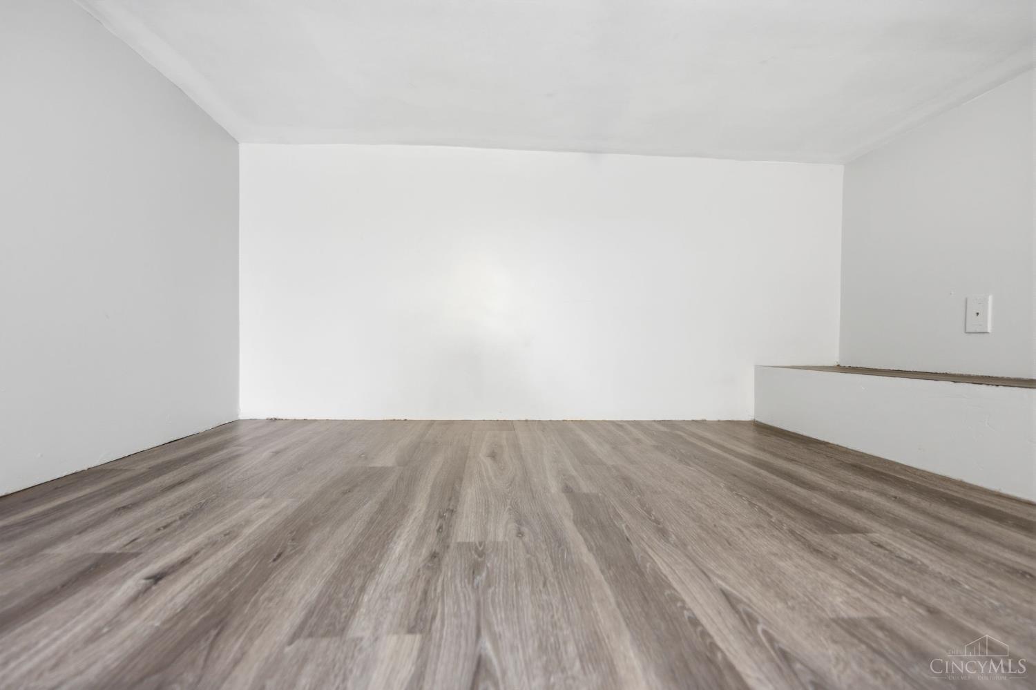 215 Warner Street Property Photo 33