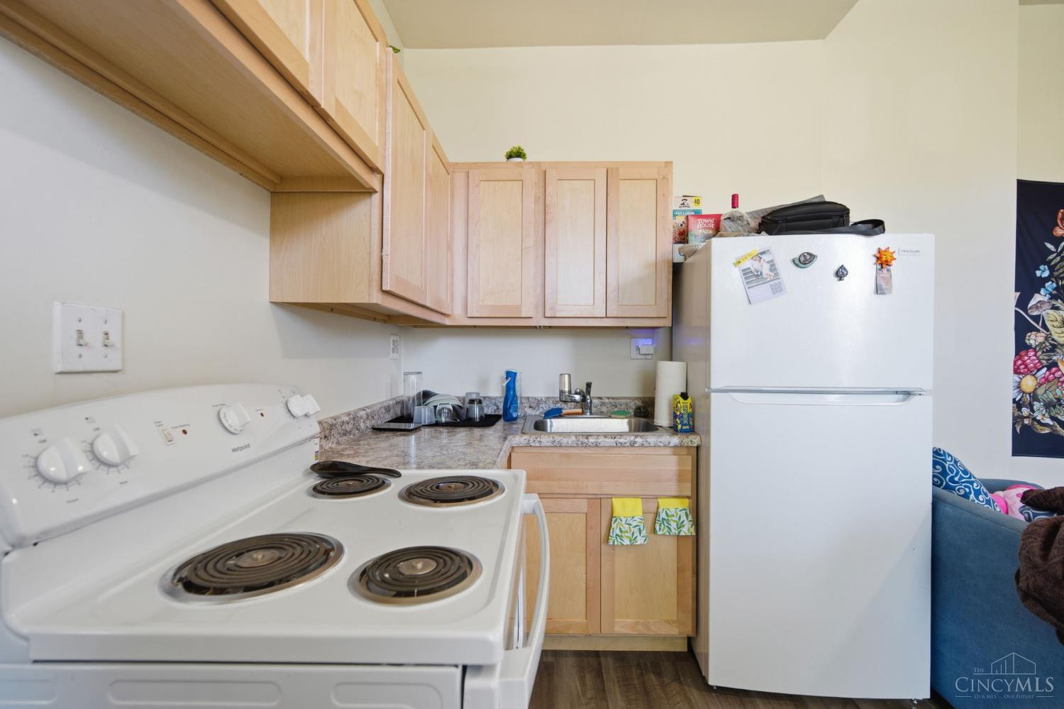 215 Warner Street Property Photo 42