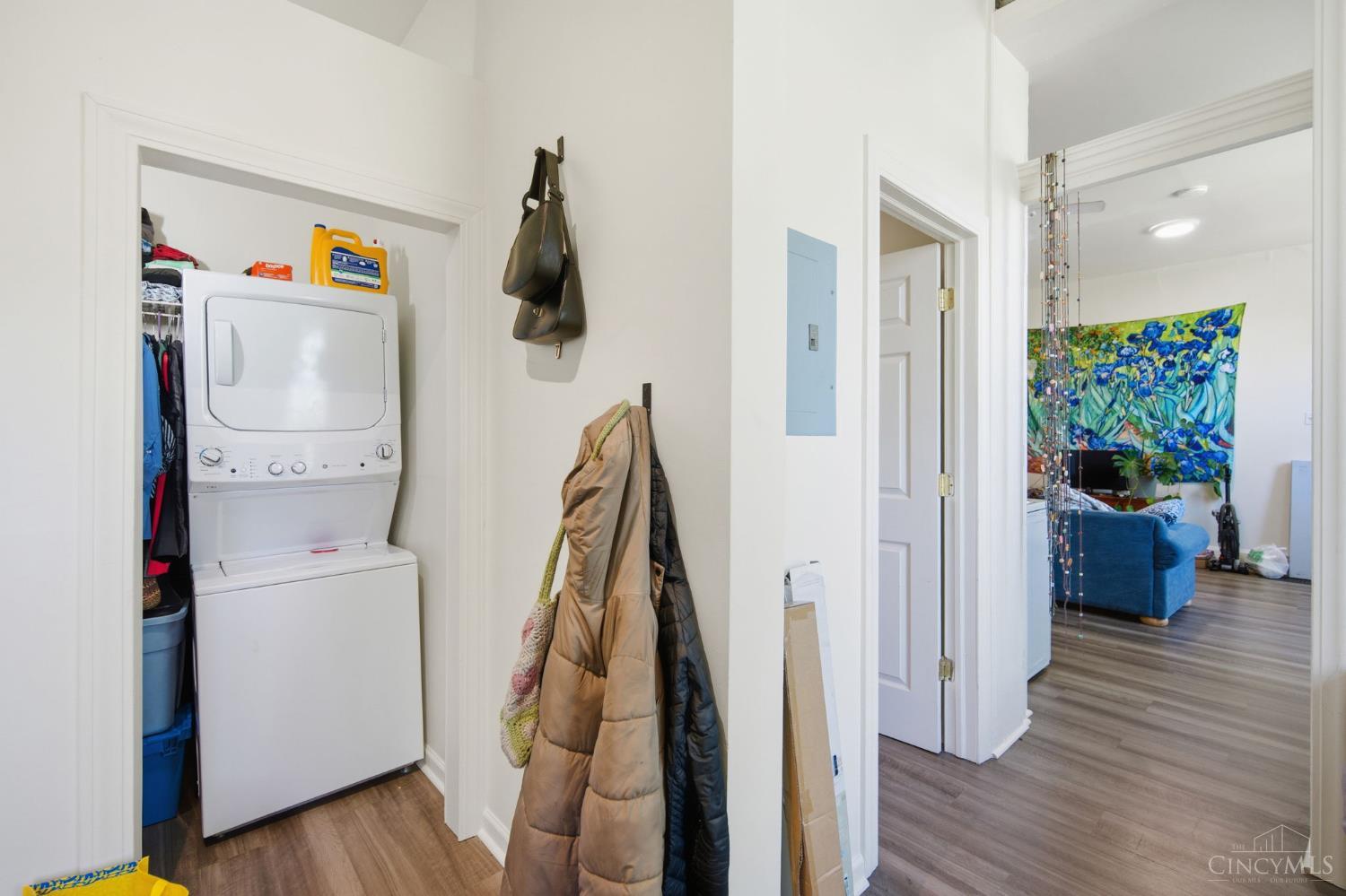 215 Warner Street Property Photo 51