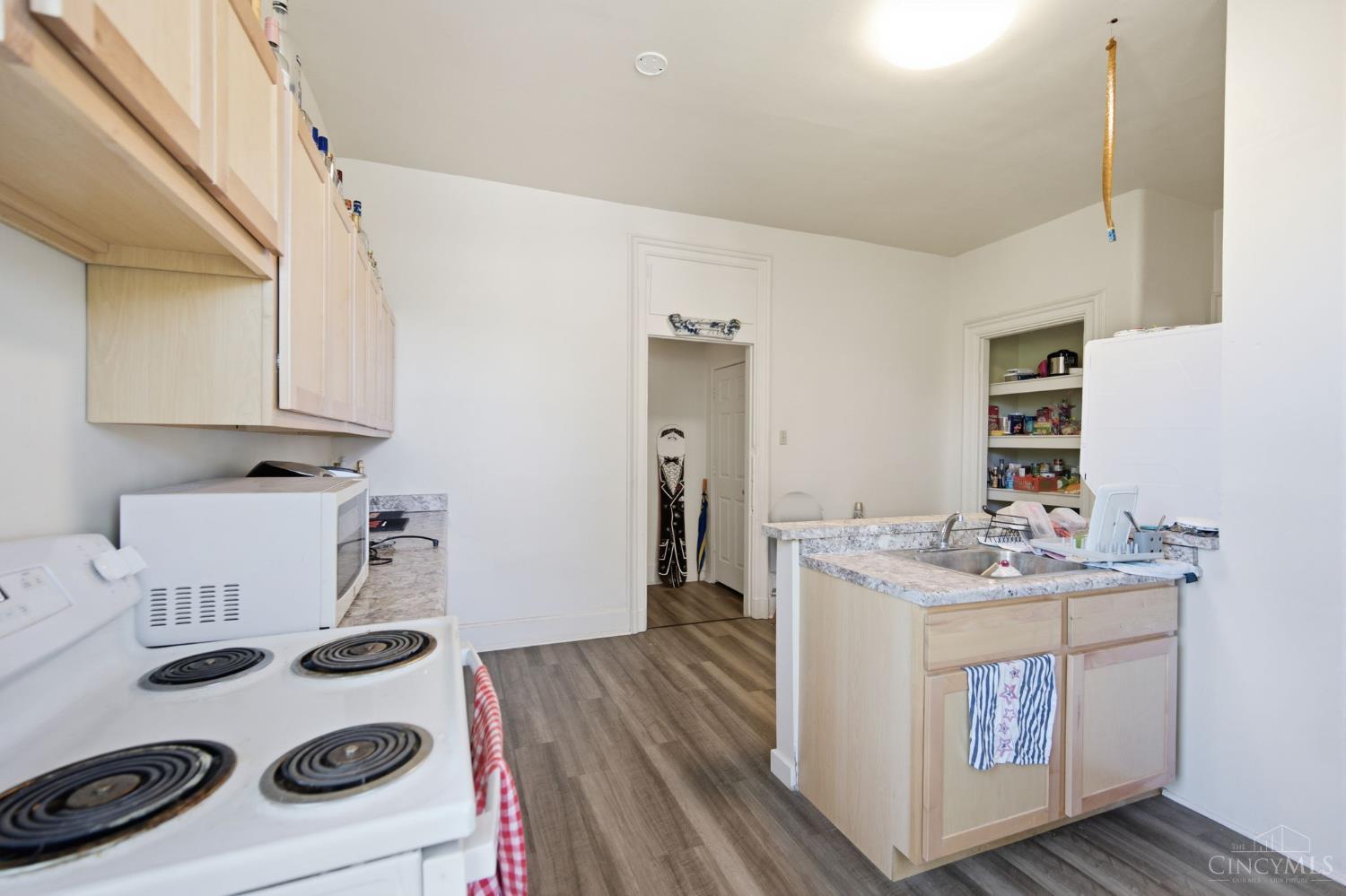 215 Warner Street Property Photo 59