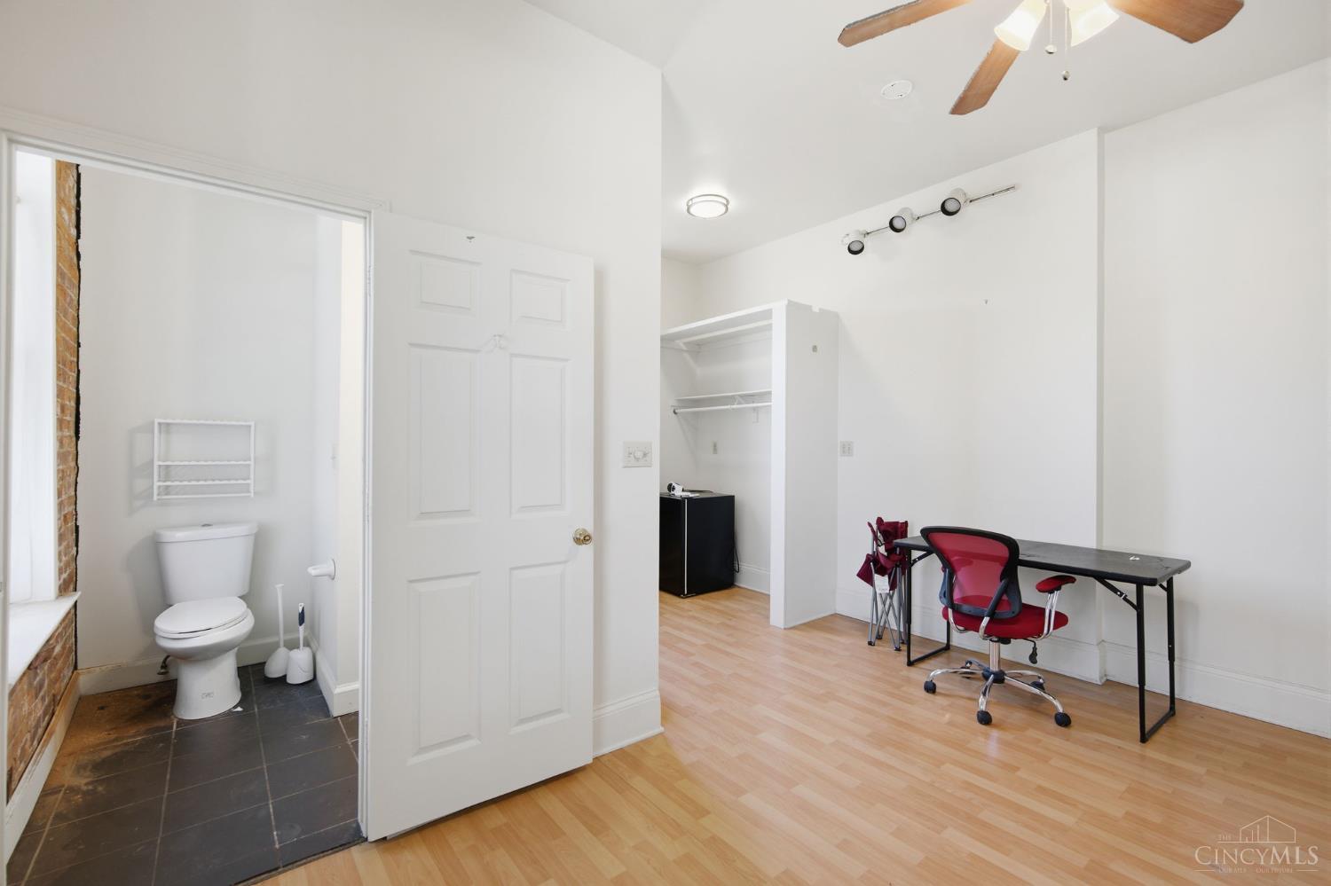 215 Warner Street Property Photo 73