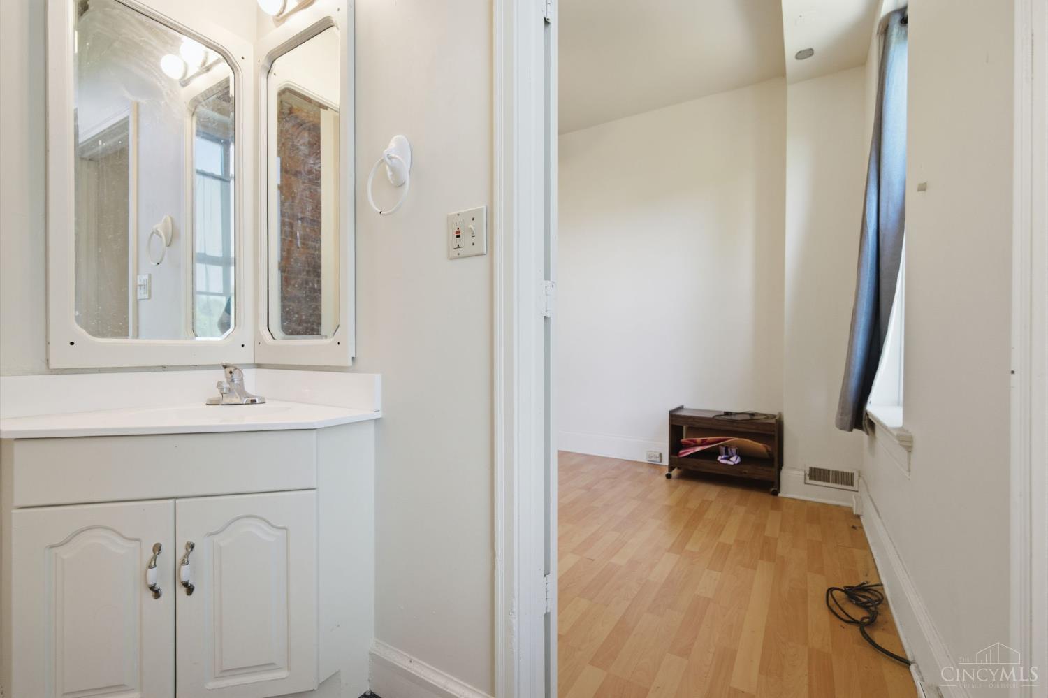 215 Warner Street Property Photo 75