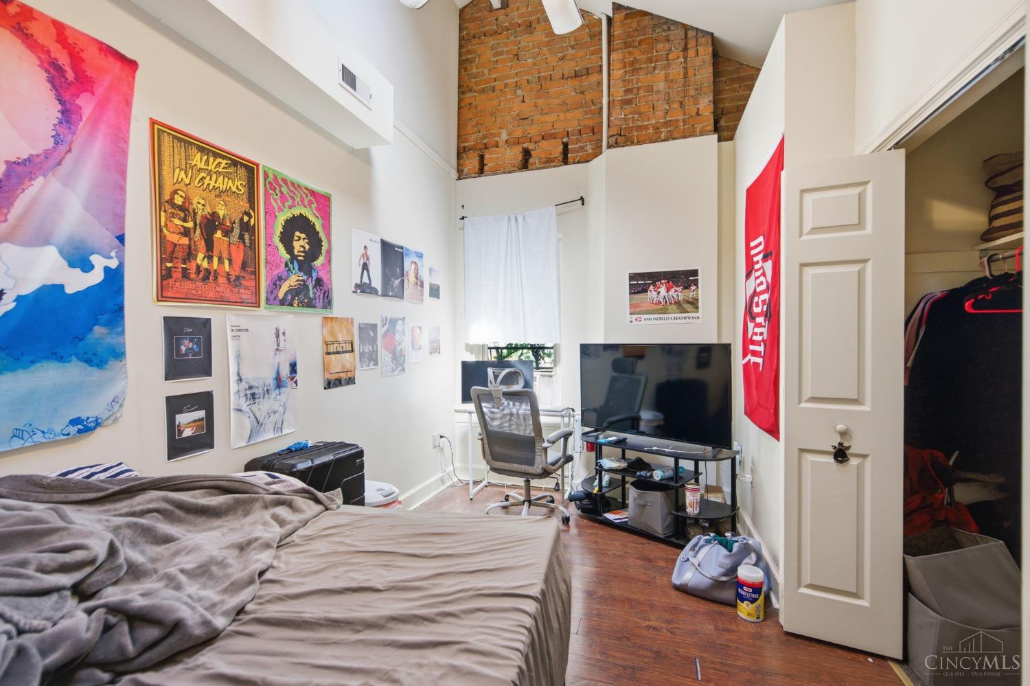 215 Warner Street Property Photo 84