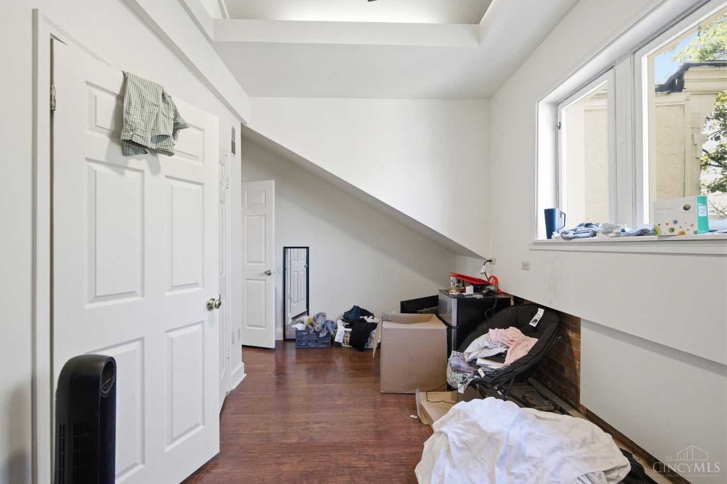 215 Warner Street Property Photo 90