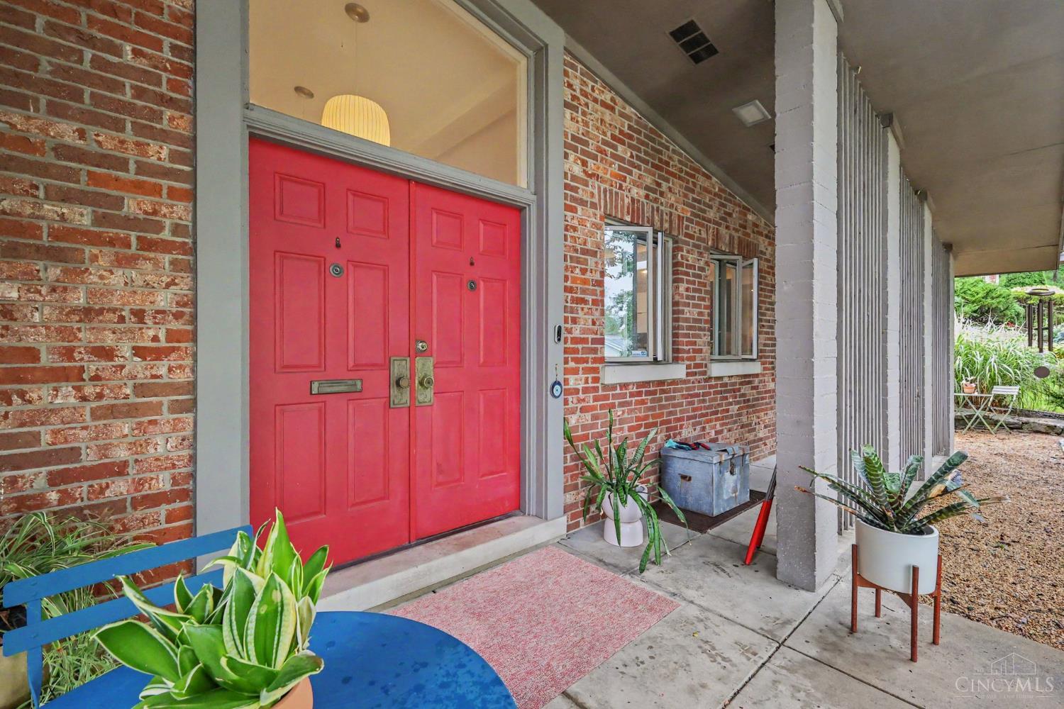 1138 Cryer Avenue Property Photo 3