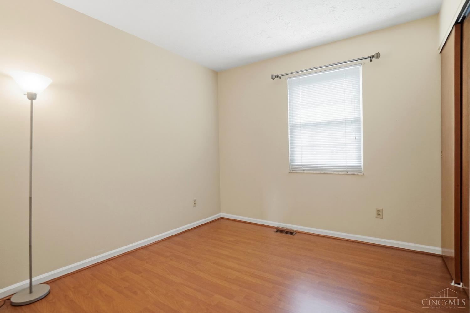 890 Summerfield Lane Property Photo 10