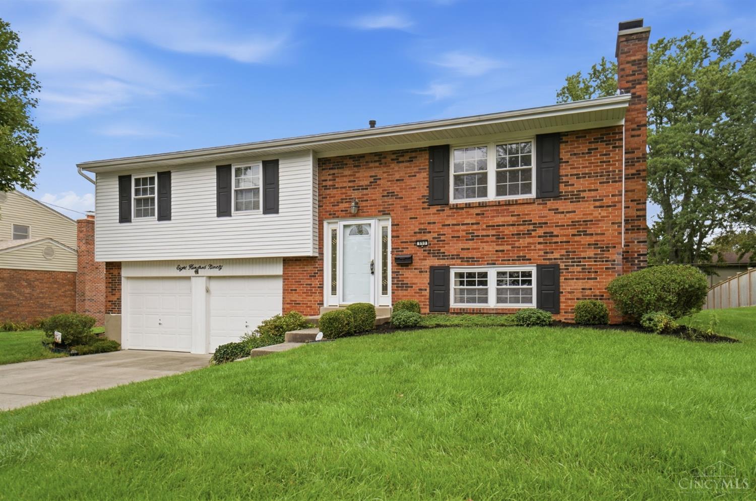 890 Summerfield Lane Property Photo 15