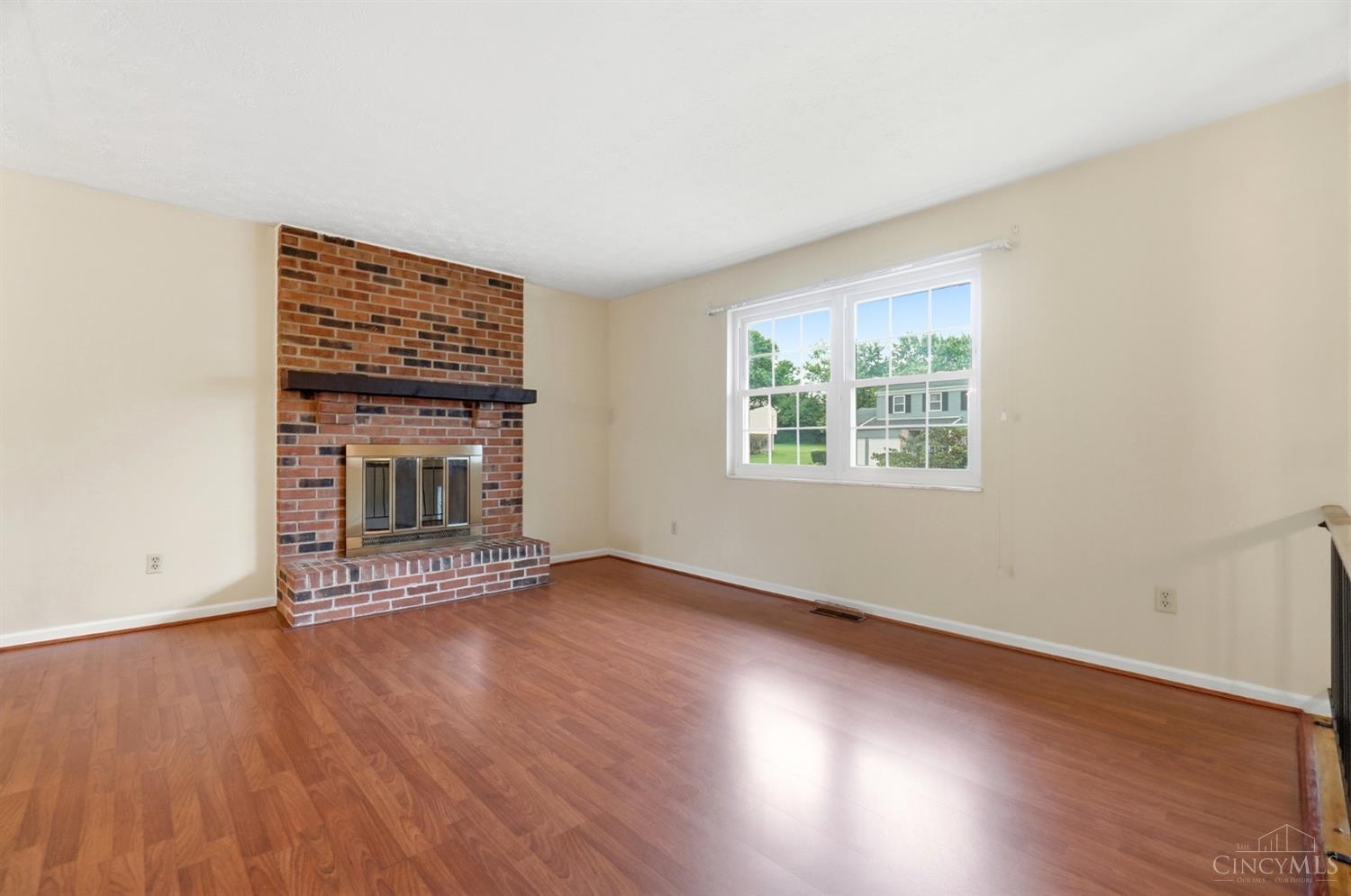 890 Summerfield Lane Property Photo 17