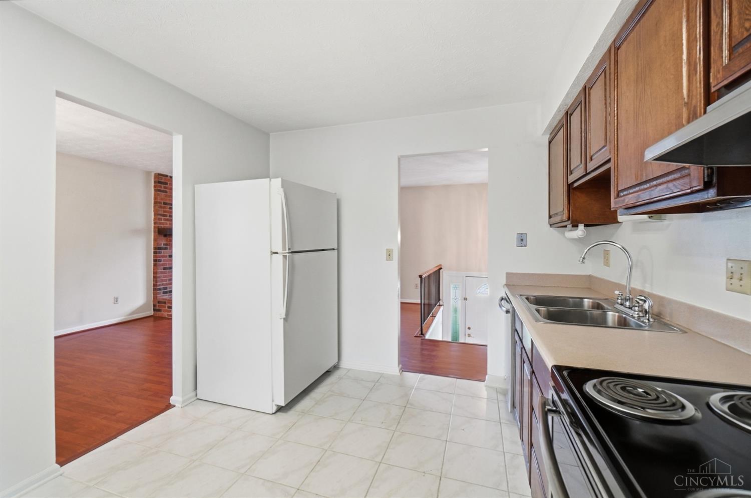890 Summerfield Lane Property Photo 19