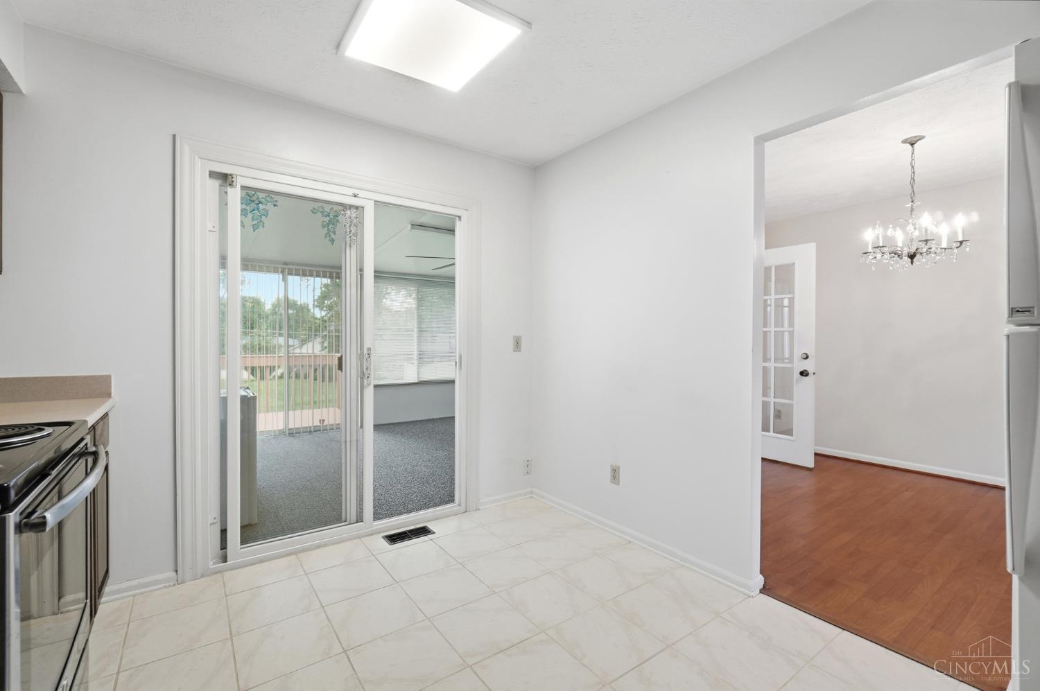 890 Summerfield Lane Property Photo 30