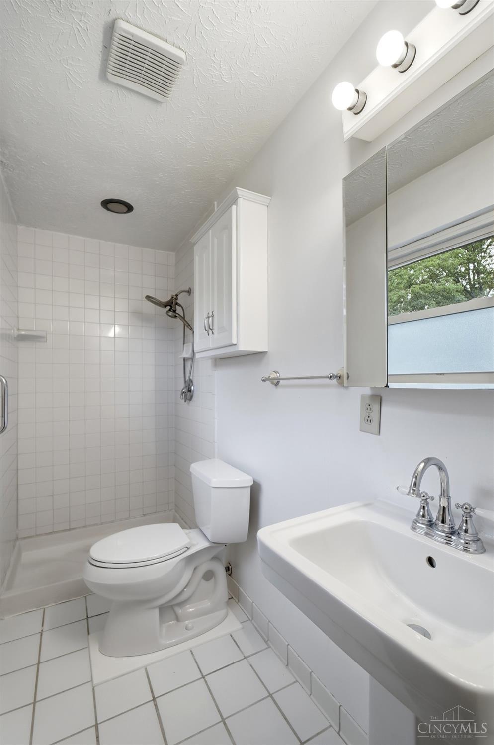 890 Summerfield Lane Property Photo 34
