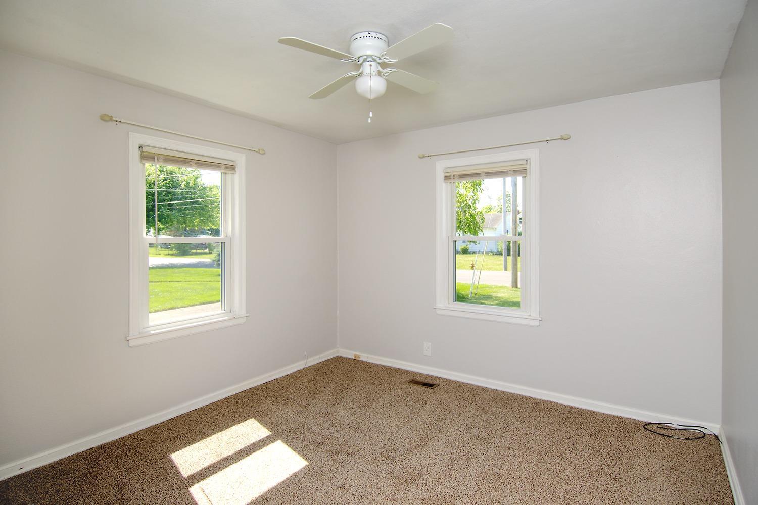 690 Doris Jane Avenue Property Photo 7