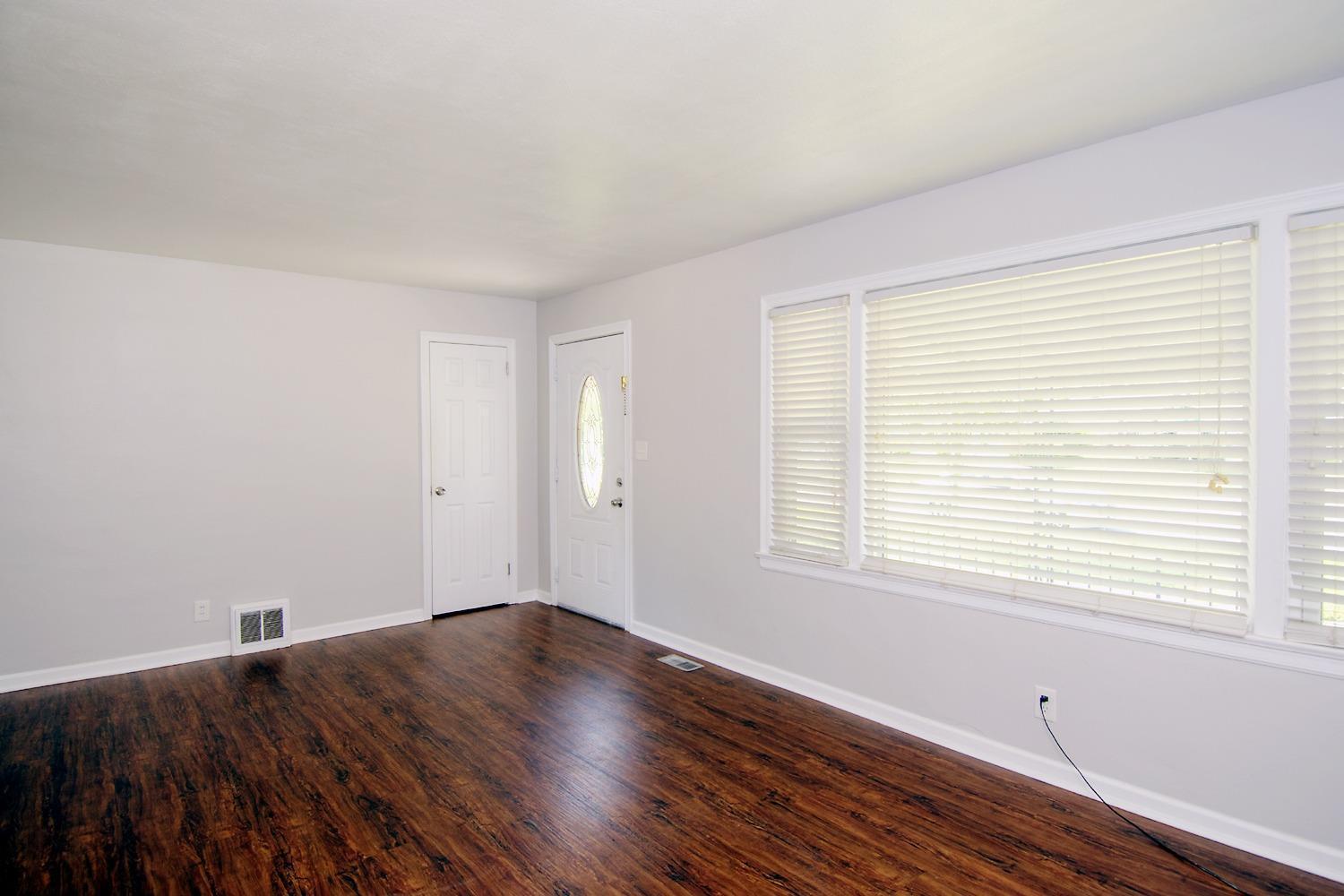690 Doris Jane Avenue Property Photo 15