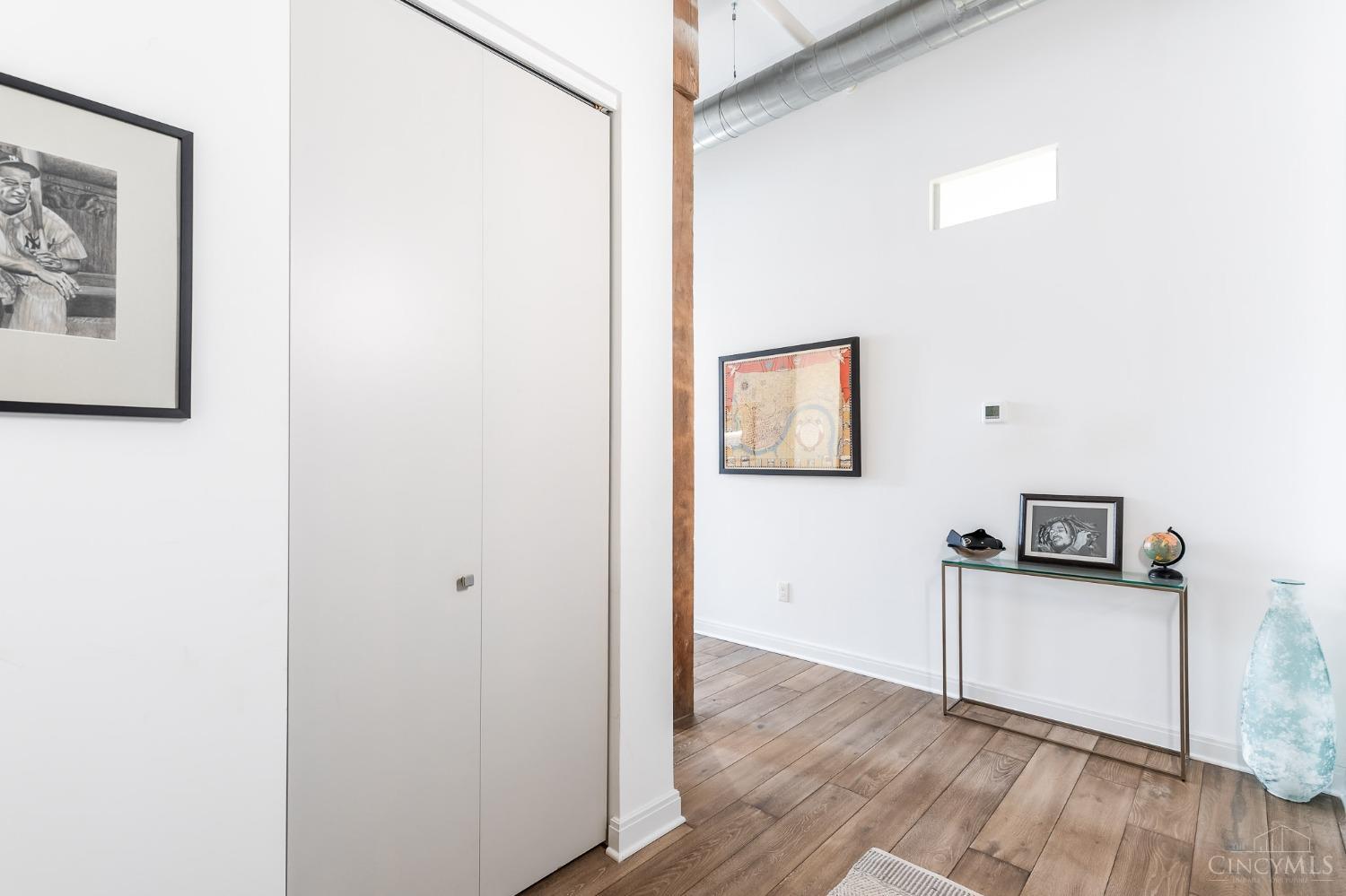 813 Broadway Street Property Photo 3