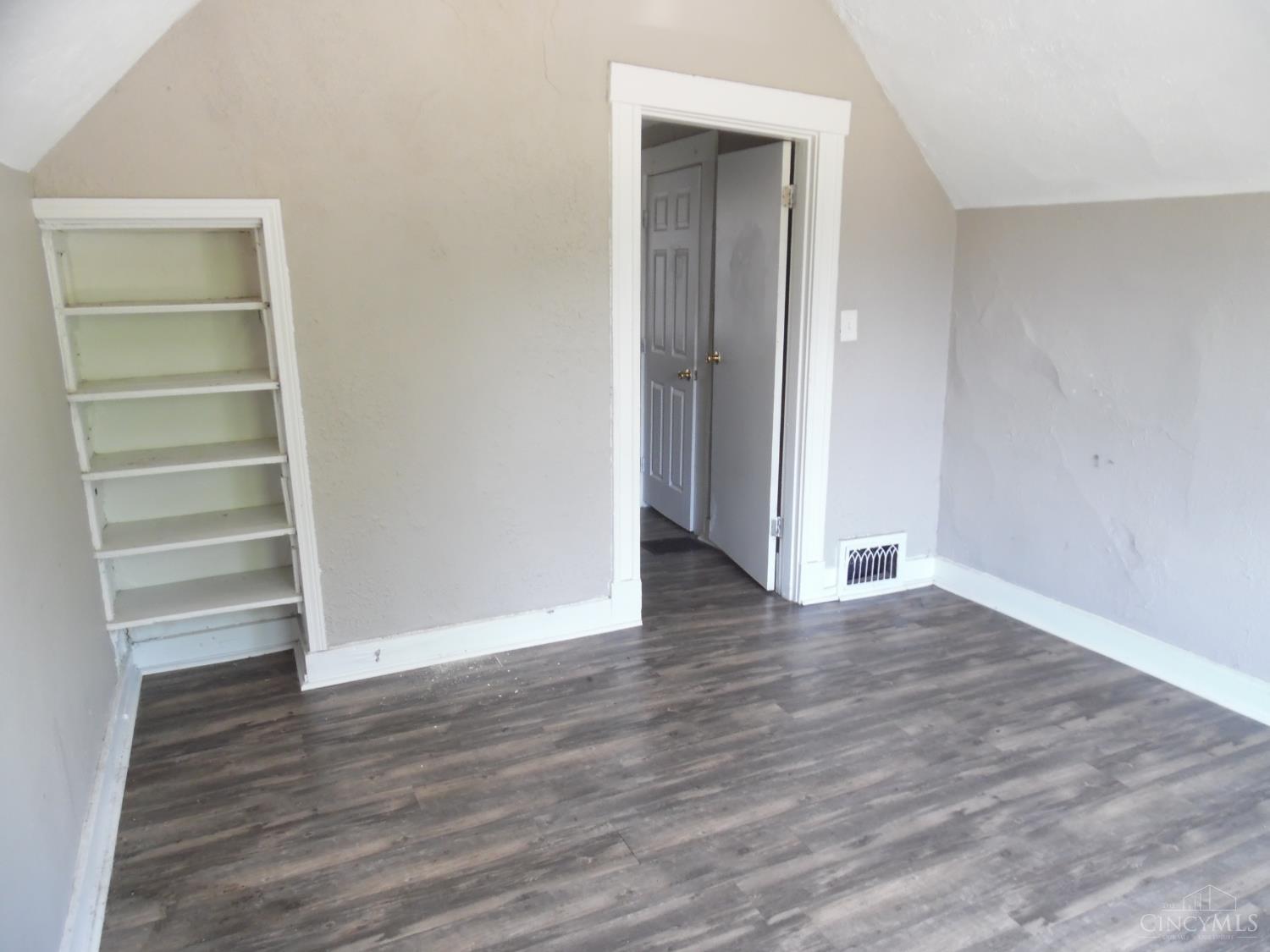 4747 Howard Avenue Property Photo 11