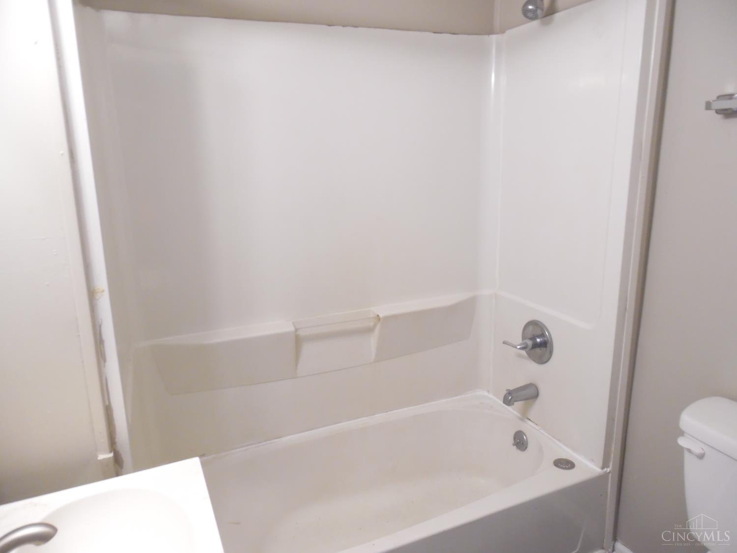 4747 Howard Avenue Property Photo 15
