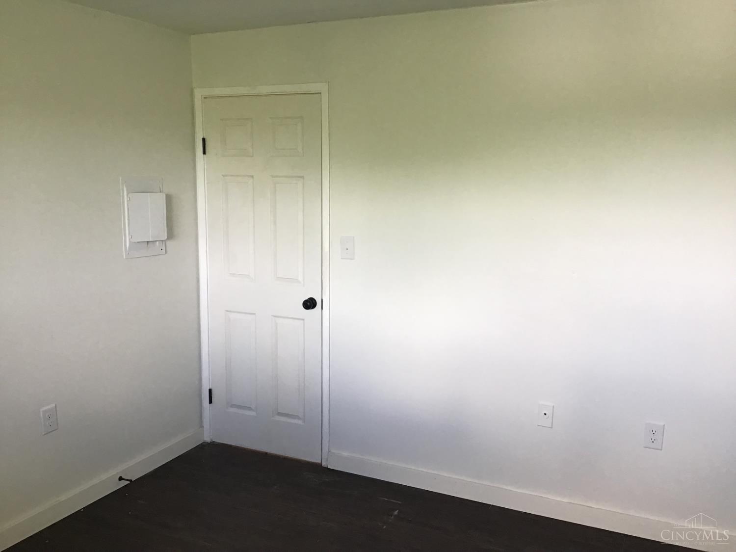 1891189 Property Photo 22