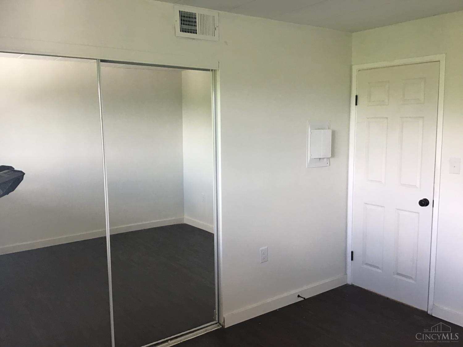 1891189 Property Photo 23