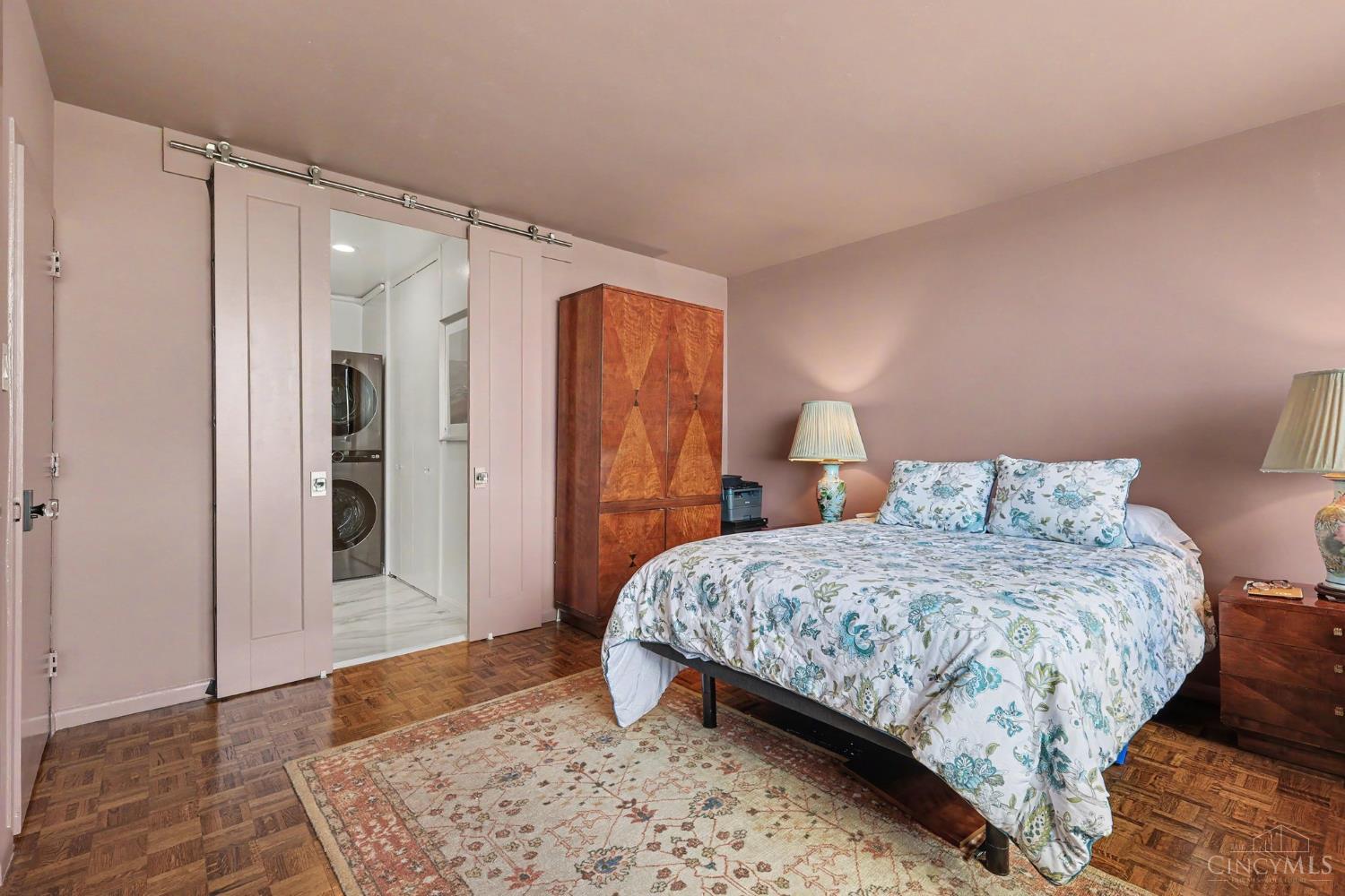 2401 Ingleside Avenue Property Photo 11