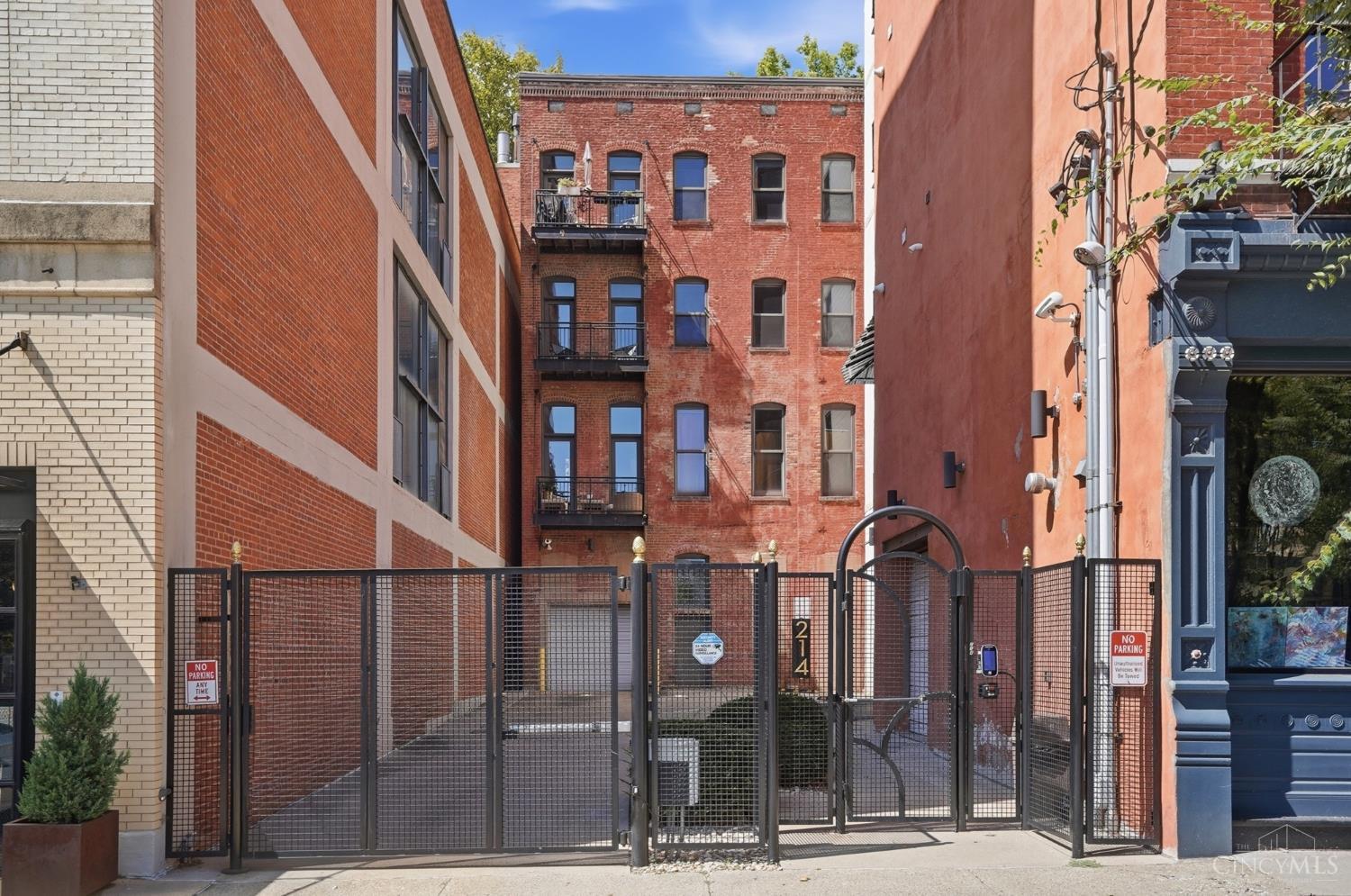 E 214 Fourteenth Street Property Photo 1