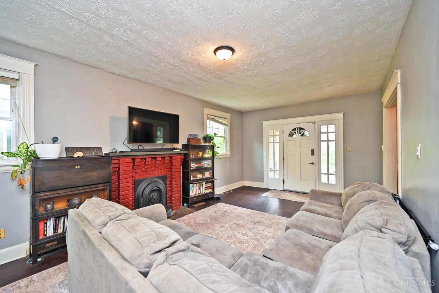 1937 Kinney Avenue Property Photo 10