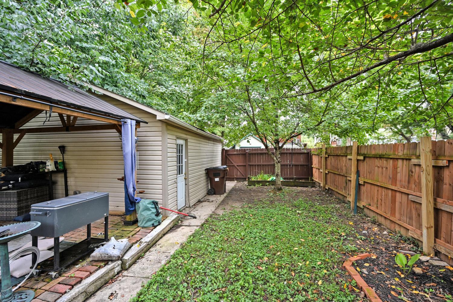 1937 Kinney Avenue Property Photo 36